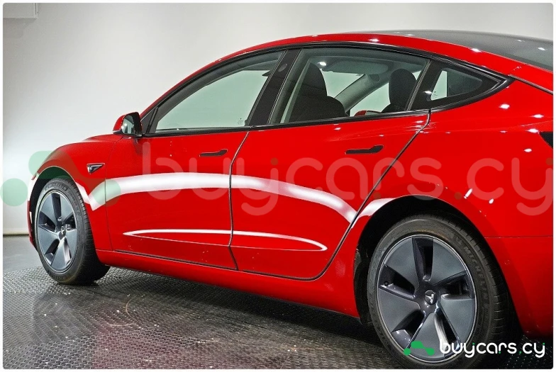 Tesla Model 3 Red