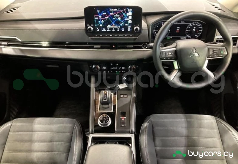 Mitsubishi Outlander White