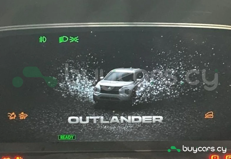 Mitsubishi Outlander White