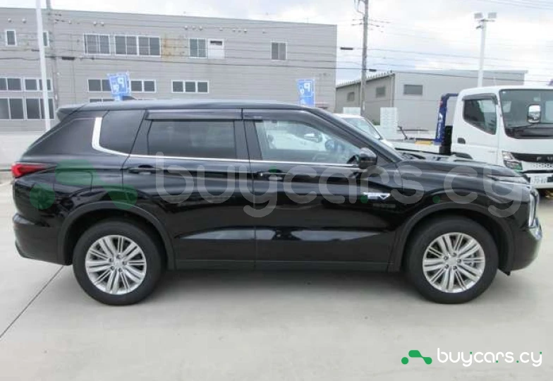 Mitsubishi Outlander Black