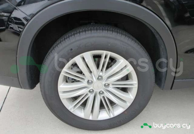 Mitsubishi Outlander Black