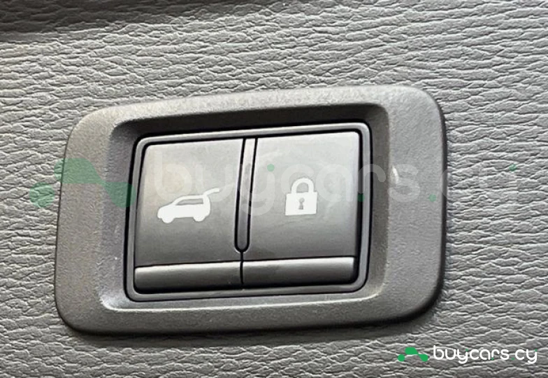 Mitsubishi Outlander Grey