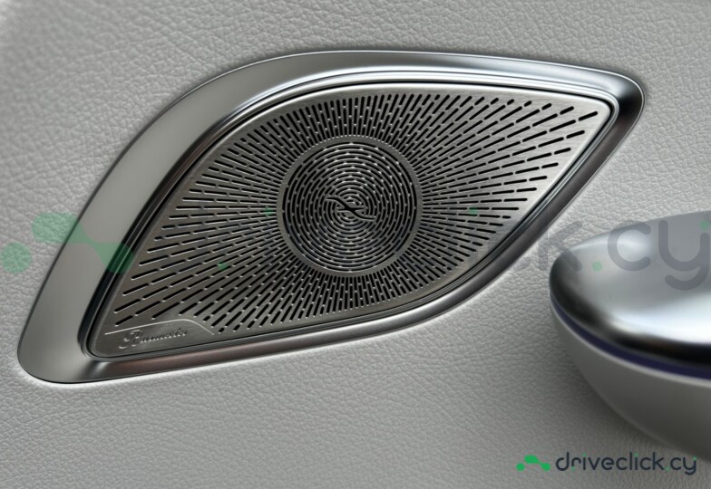 Mercedes EQE SUV Белый