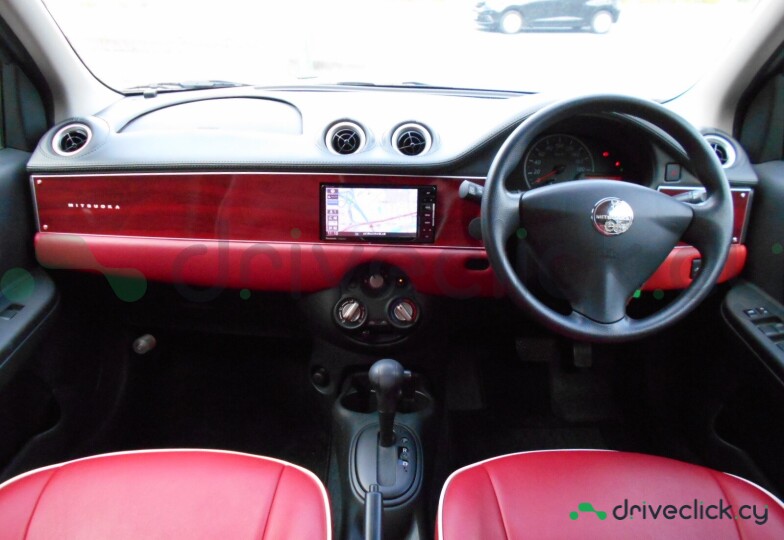 Mitsuoka Viewt Черный