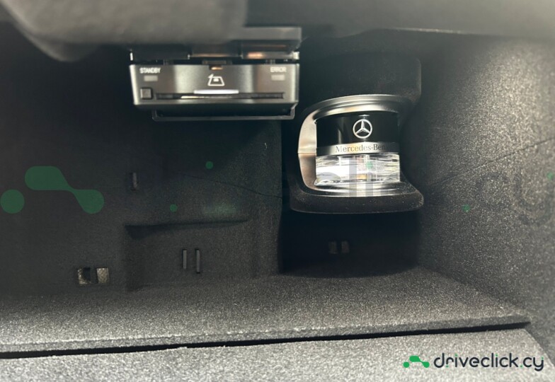 Mercedes EQE SUV Белый