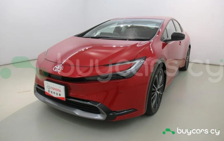 Toyota Prius Красный