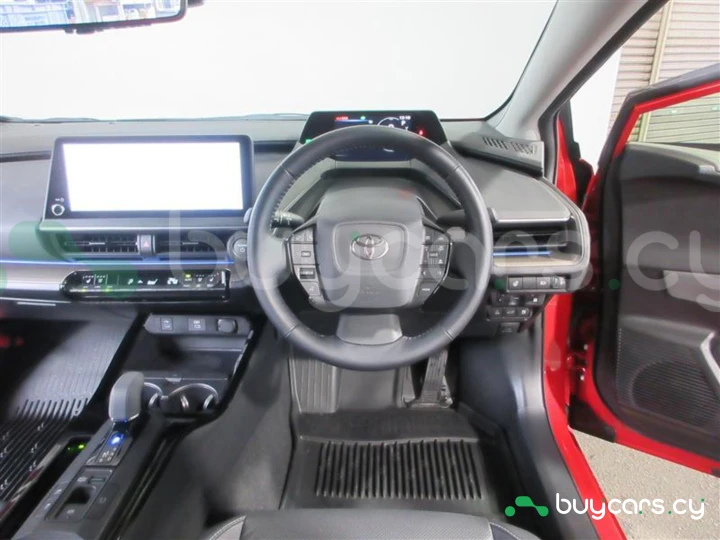 Toyota Prius Красный