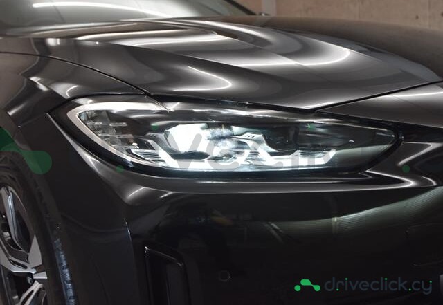 BMW i4 Black