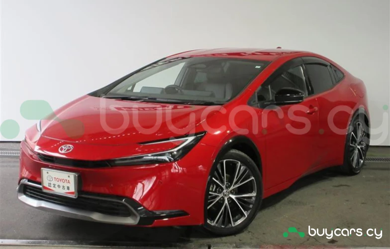Toyota Prius Красный
