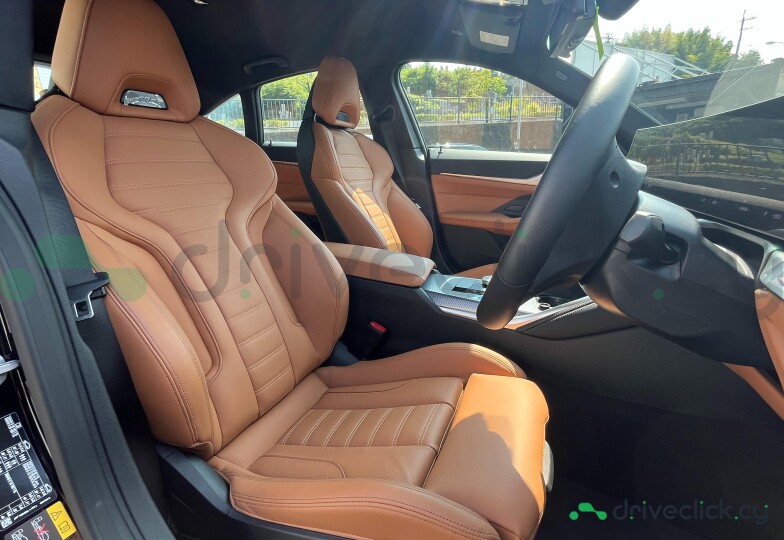 BMW i4 Black