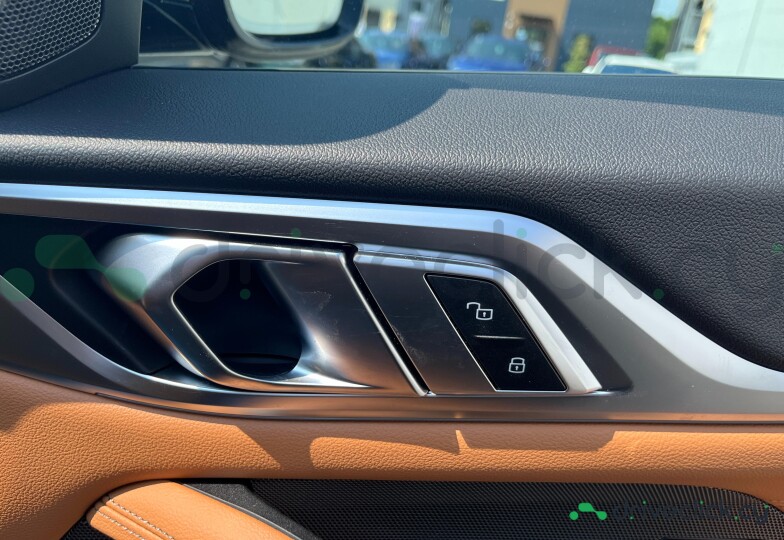 BMW i4 Black