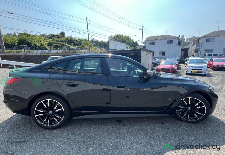 BMW i4 Black