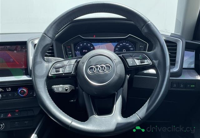 Audi A1 Белый