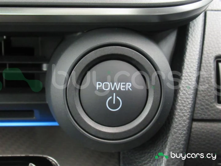 Toyota Prius Красный