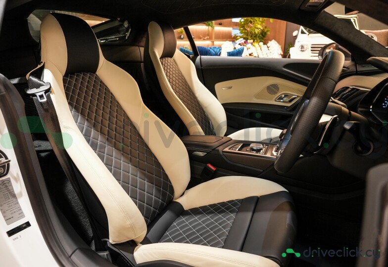 Audi R8 Белый