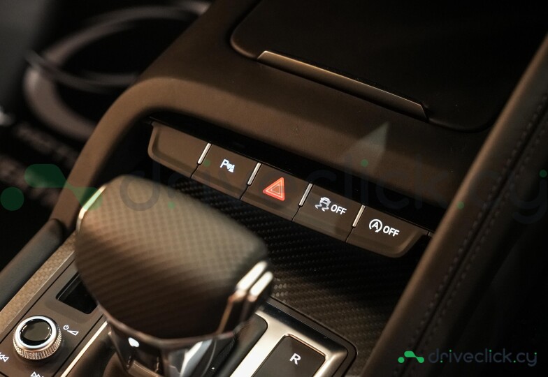 Audi R8 Белый