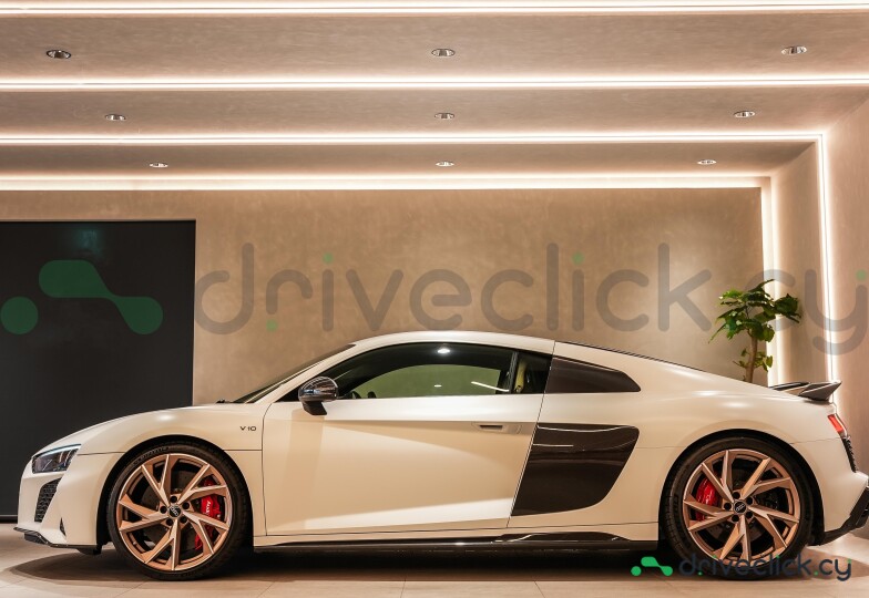 Audi R8 Белый