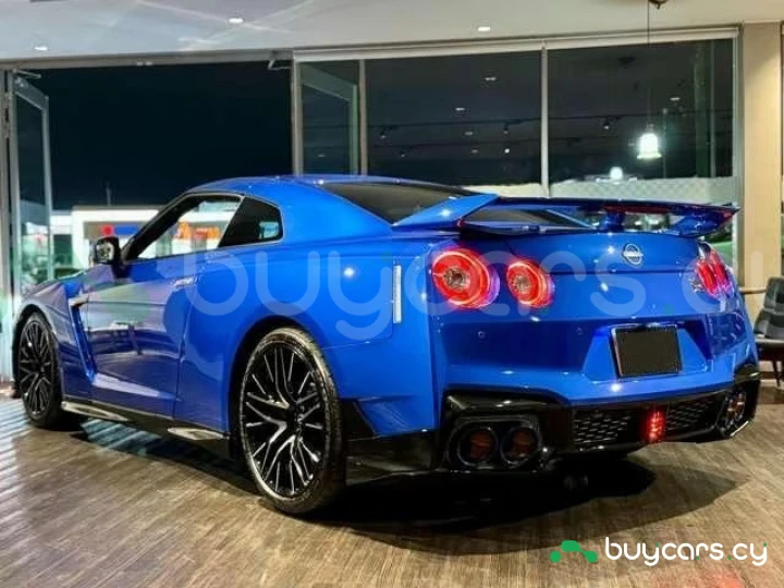 Nissan GT-R Blue