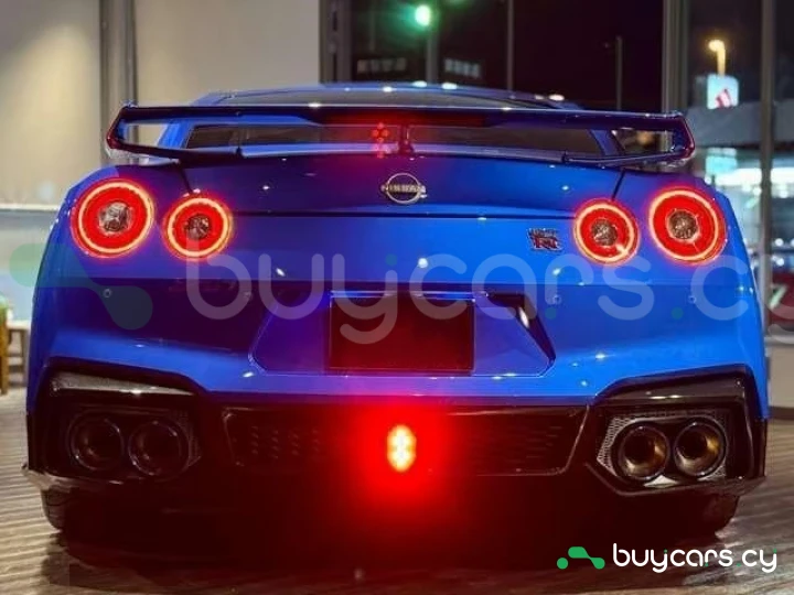 Nissan GT-R Blue