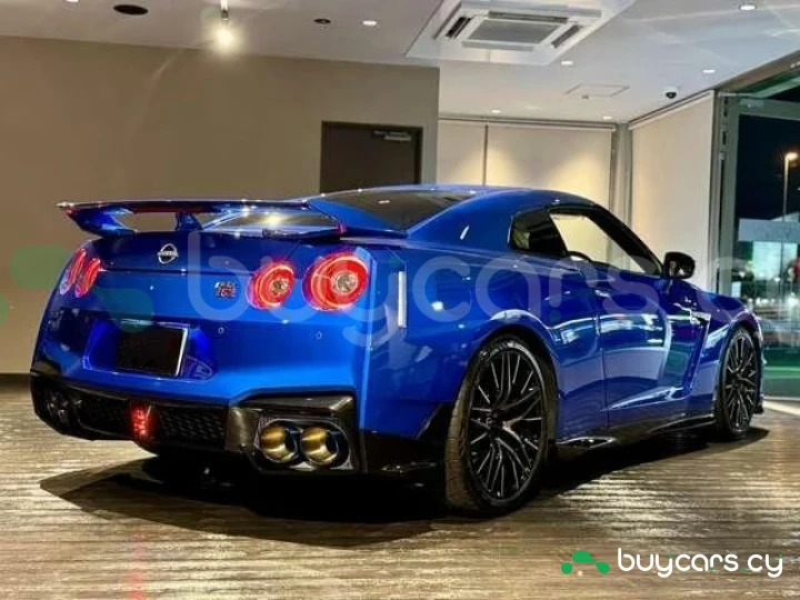 Nissan GT-R Blue