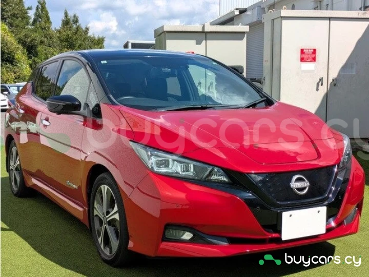Nissan Leaf Red