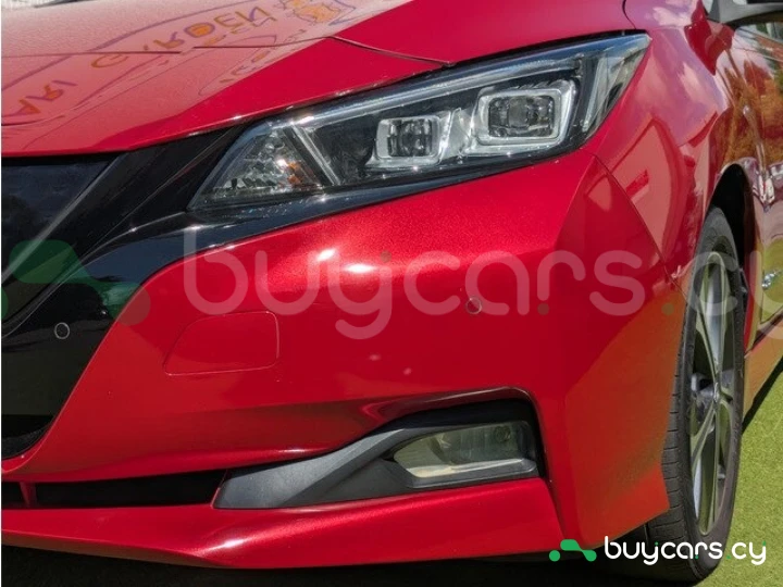 Nissan Leaf Red