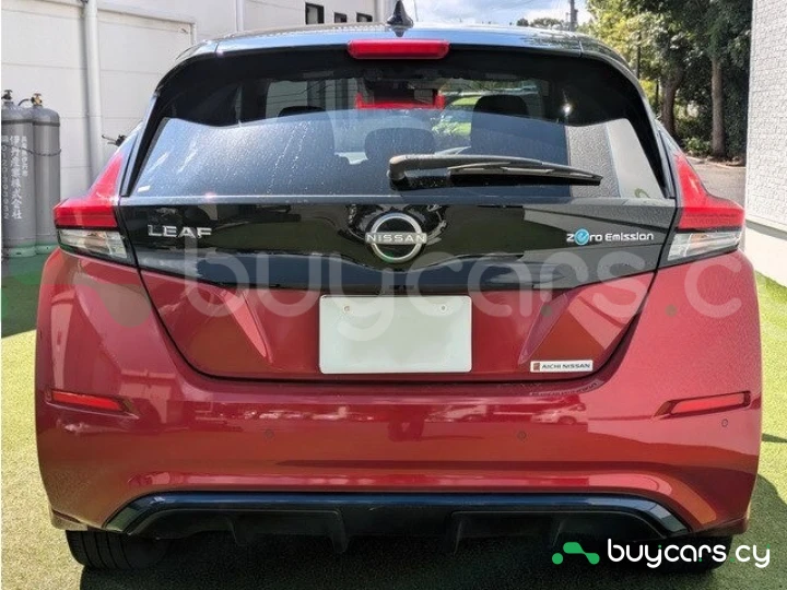 Nissan Leaf Red
