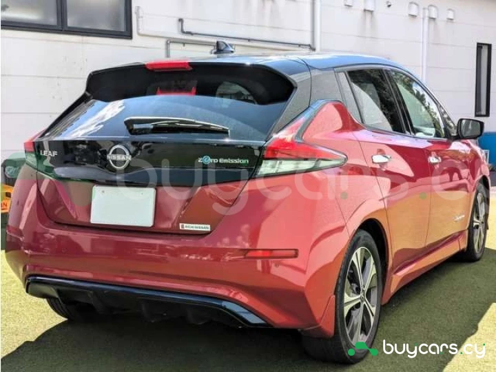 Nissan Leaf Red