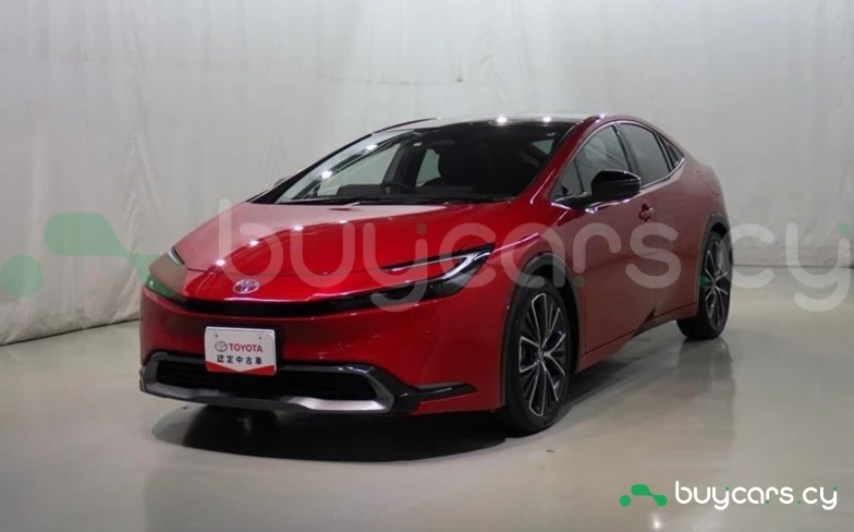 Toyota Prius Красный