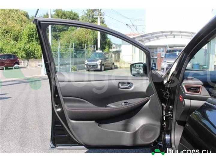 Nissan Leaf Black