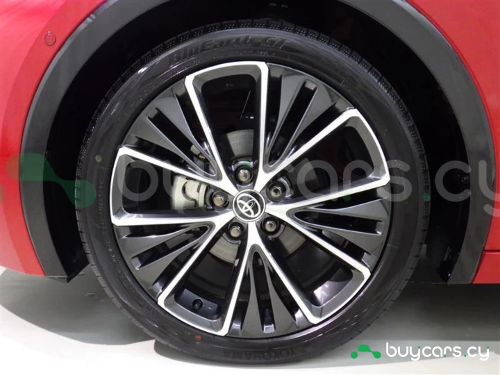 Toyota Prius Красный