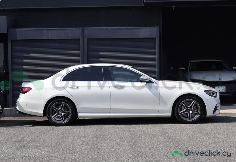 Mercedes E-class White