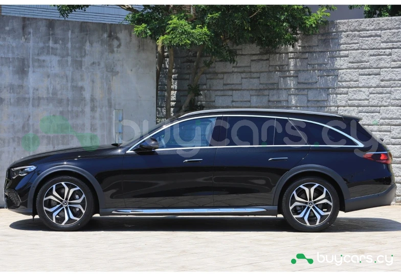 Mercedes E-class Black