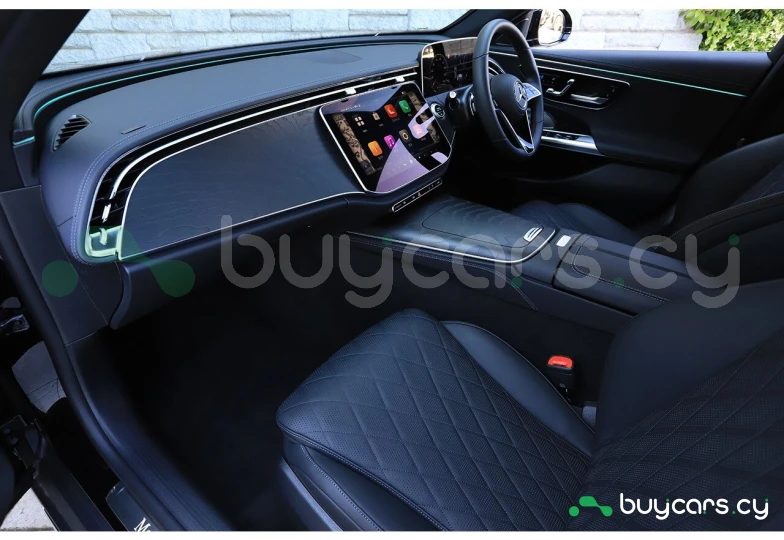 Mercedes E-class Black