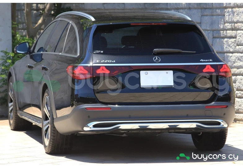 Mercedes E-class Black