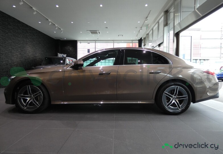 Mercedes E-class Beige