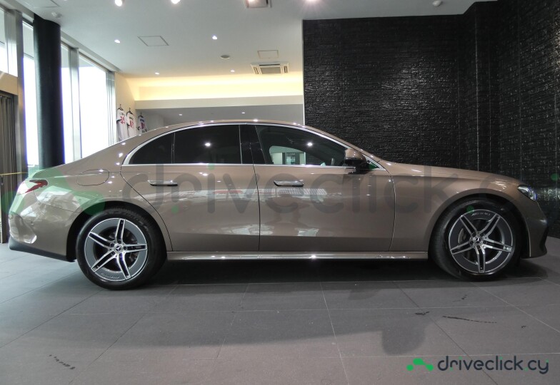 Mercedes E-class Beige