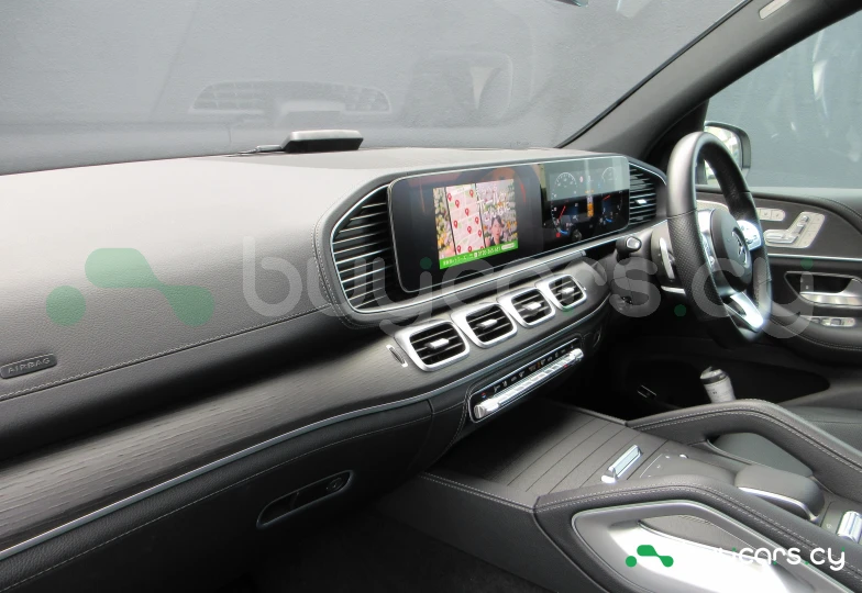 Mercedes GLE-class White