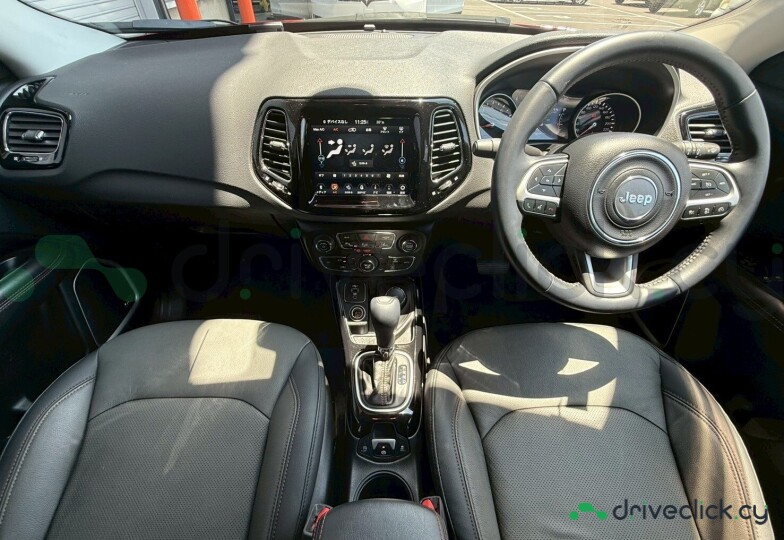 Jeep Compass Красный