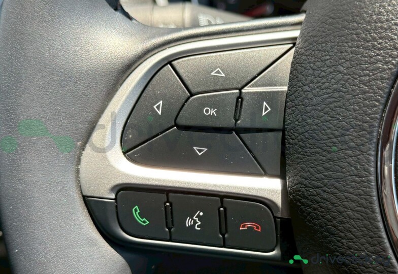 Jeep Compass Красный