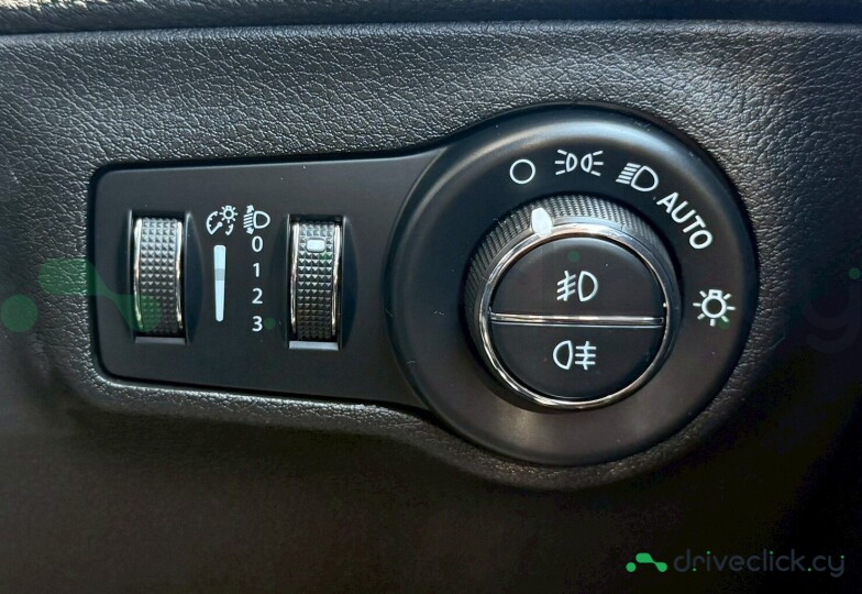 Jeep Compass Красный