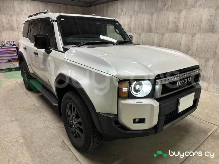 Toyota Land Cruiser 250 White