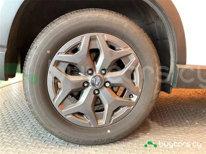 Subaru Forester Белый