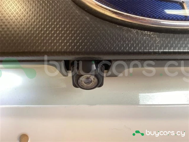 Subaru Forester Белый