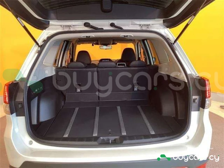 Subaru Forester Белый