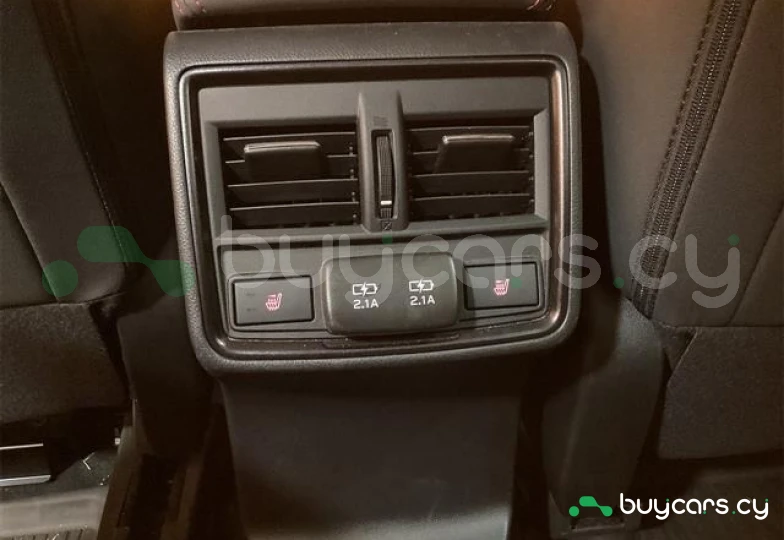 Subaru Forester Белый