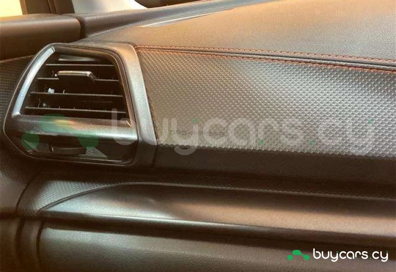 Subaru Forester Белый