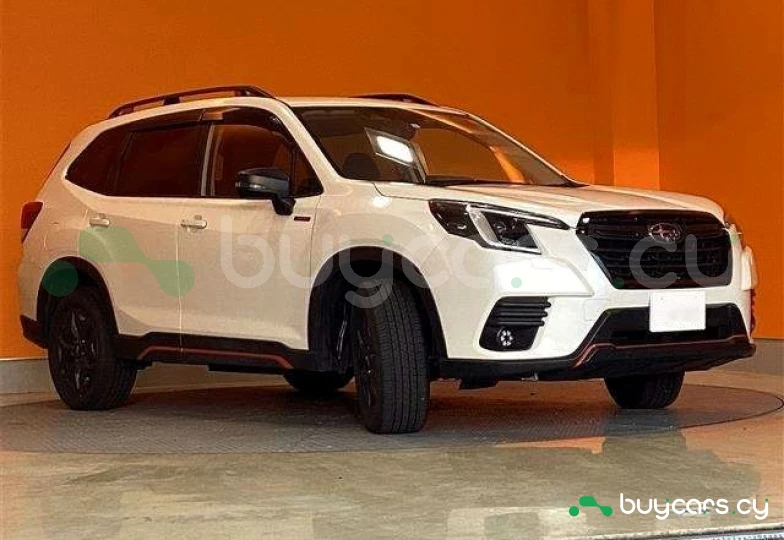 Subaru Forester Белый