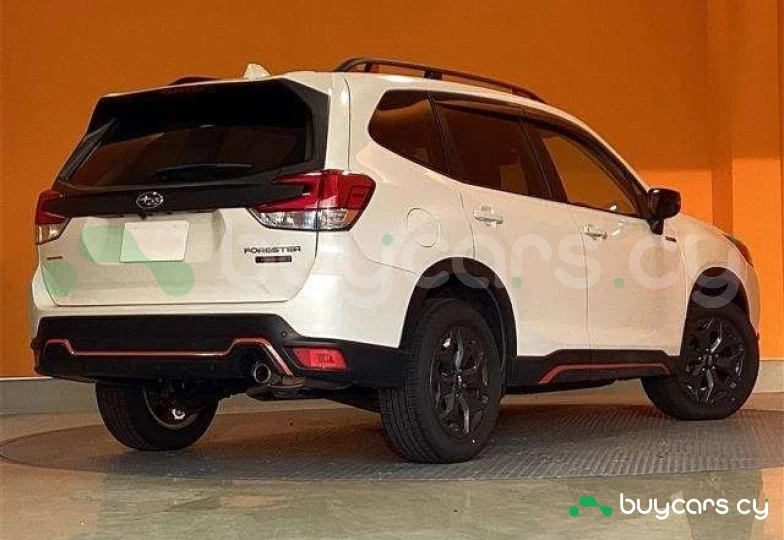 Subaru Forester Белый