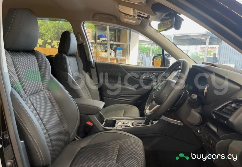 Subaru Forester Черный